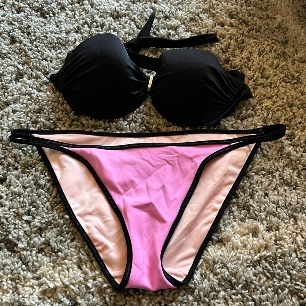 Victoria’s Secret bikini